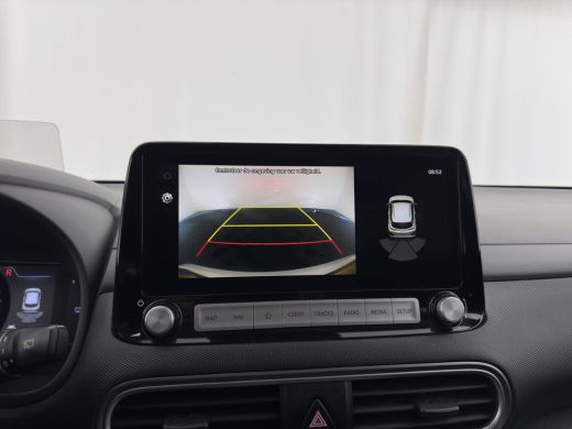 Hyundai Kona EV Fashion 64 kWh (3-Fase) {SOH-100%} (INCL-BTW)  Aut * HEATPUMP | NAVI-FULLMAP | LEATHER-FABRIC ... ActivLease financial lease