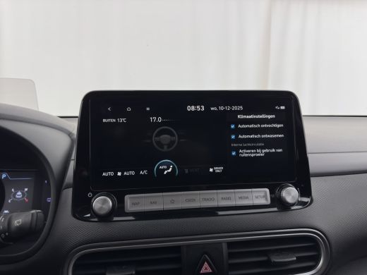 Hyundai Kona EV Fashion 64 kWh (3-Fase) {SOH-100%} (INCL-BTW)  Aut * HEATPUMP | NAVI-FULLMAP | LEATHER-FABRIC ... ActivLease financial lease