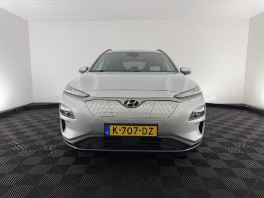 Hyundai Kona EV Fashion 64 kWh (3-Fase) {SOH-100%} (INCL-BTW)  Aut * HEATPUMP | NAVI-FULLMAP | LEATHER-FABRIC ... ActivLease financial lease