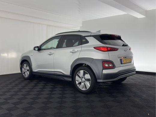 Hyundai Kona EV Fashion 64 kWh (3-Fase) {SOH-100%} (INCL-BTW)  Aut * HEATPUMP | NAVI-FULLMAP | LEATHER-FABRIC ... ActivLease financial lease