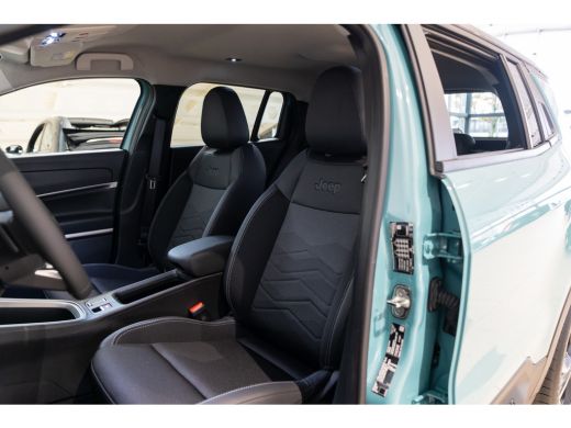 Jeep Avenger 1.2 e-Hybrid Summit | Navigatie | Elektrische Achterklep | Camera | Parkeersensoren | Climate Con... ActivLease financial lease