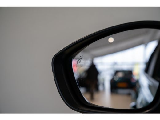 Jeep Avenger 1.2 e-Hybrid Summit | Navigatie | Elektrische Achterklep | Camera | Parkeersensoren | Climate Con... ActivLease financial lease