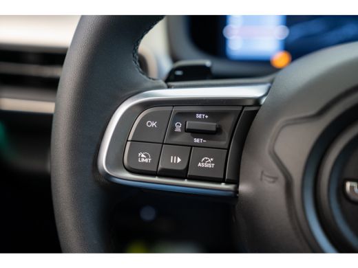 Jeep Avenger 1.2 e-Hybrid Summit | Navigatie | Elektrische Achterklep | Camera | Parkeersensoren | Climate Con... ActivLease financial lease