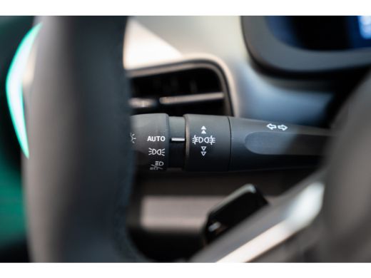 Jeep Avenger 1.2 e-Hybrid Summit | Navigatie | Elektrische Achterklep | Camera | Parkeersensoren | Climate Con... ActivLease financial lease