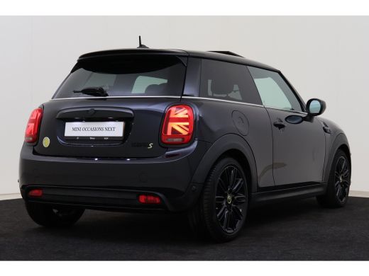 Mini Electric / Panoramadak / Sportstoelen / Achteruitrijcamera / Stuurverwarming / Comfort Access / Adaptieve ... ActivLease financial lease