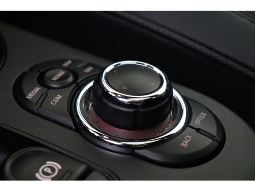 Mini Electric / Panoramadak / Sportstoelen / Achteruitrijcamera / Stuurverwarming / Comfort Access / Adaptieve ... ActivLease financial lease