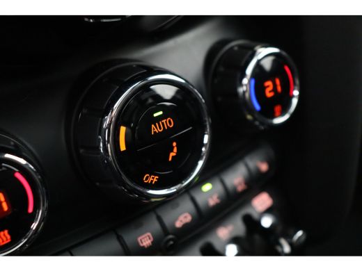 Mini Electric / Panoramadak / Sportstoelen / Achteruitrijcamera / Stuurverwarming / Comfort Access / Adaptieve ... ActivLease financial lease