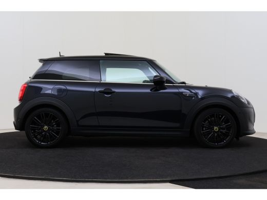 Mini Electric / Panoramadak / Sportstoelen / Achteruitrijcamera / Stuurverwarming / Comfort Access / Adaptieve ... ActivLease financial lease