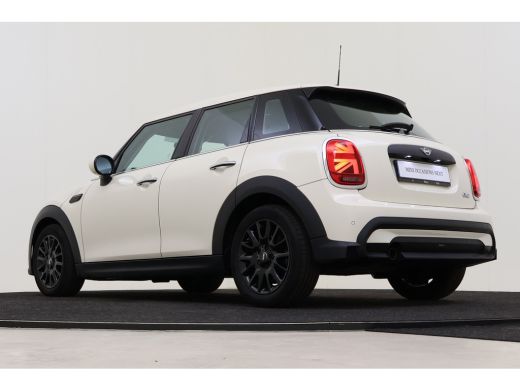 Mini One One Classic / Sportstoelen / LED / Head-Up / Navigatie / Airconditioning / Cruise Control ActivLease financial lease