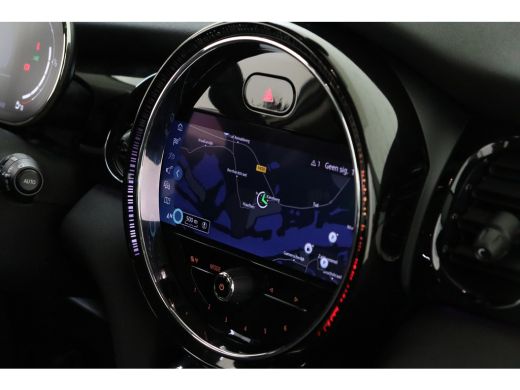 Mini One One Classic / Sportstoelen / LED / Head-Up / Navigatie / Airconditioning / Cruise Control ActivLease financial lease