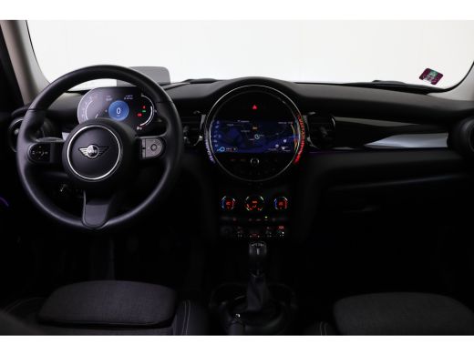 Mini One One Classic / Sportstoelen / LED / Head-Up / Navigatie / Airconditioning / Cruise Control ActivLease financial lease