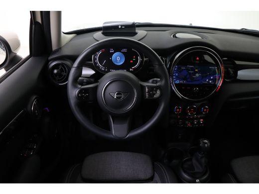 Mini One One Classic / Sportstoelen / LED / Head-Up / Navigatie / Airconditioning / Cruise Control ActivLease financial lease