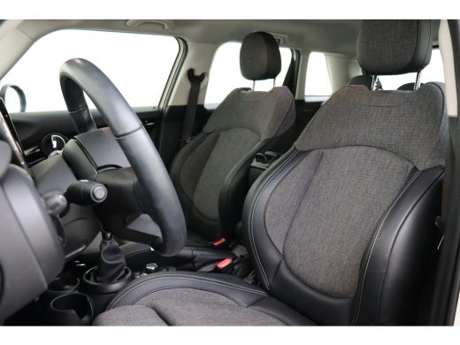 Mini One One Classic / Sportstoelen / LED / Head-Up / Navigatie / Airconditioning / Cruise Control ActivLease financial lease