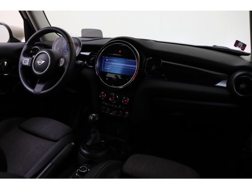 Mini One One Classic / Sportstoelen / LED / Head-Up / Navigatie / Airconditioning / Cruise Control ActivLease financial lease