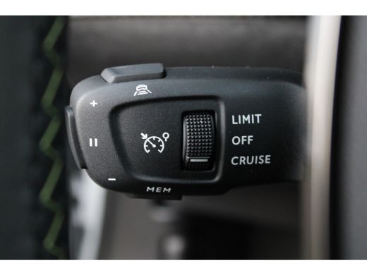 Peugeot 2008 1.2 Hybrid 136 GT | Automaat | Navigatie | Camera | Mild Hybrid | Adaptieve cruise control | Nieu... ActivLease financial lease