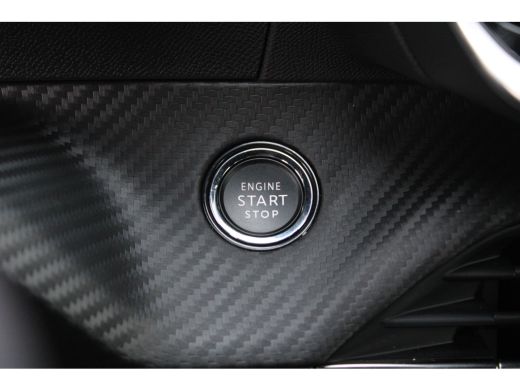 Peugeot 2008 1.2 Hybrid 136 GT | Automaat | Navigatie | Camera | Mild Hybrid | Adaptieve cruise control | Nieu... ActivLease financial lease
