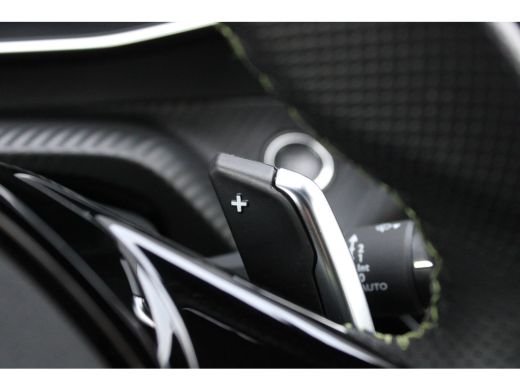Peugeot 2008 1.2 Hybrid 136 GT | Automaat | Navigatie | Camera | Mild Hybrid | Adaptieve cruise control | Nieu... ActivLease financial lease