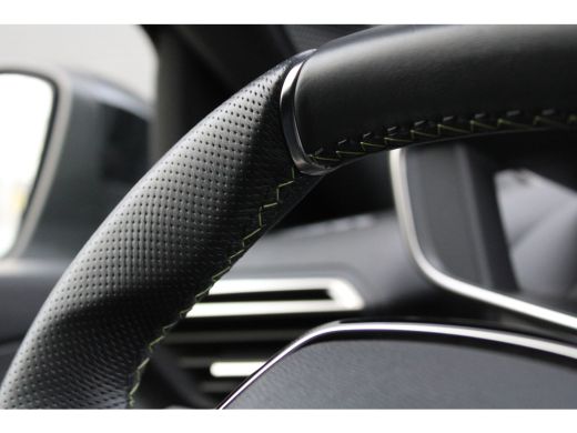 Peugeot 2008 1.2 Hybrid 136 GT | Automaat | Navigatie | Camera | Mild Hybrid | Adaptieve cruise control | Nieu... ActivLease financial lease