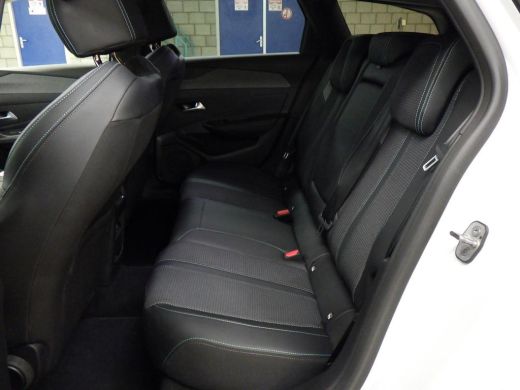 Peugeot 308 SW 1.2 PureTech Allure | Automaat | Navigatie | Camera | Trekhaak | All season | 1.400kg Trekgewi... ActivLease financial lease