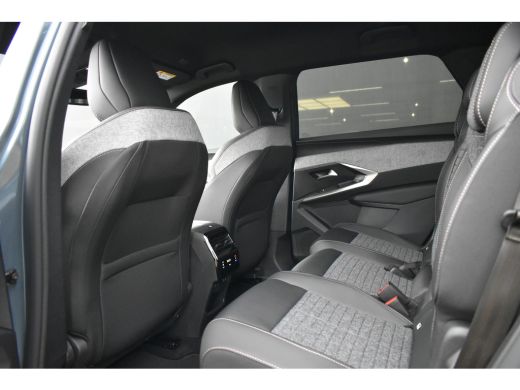 Peugeot 5008 1.6 Plug-in Hybrid 195 Allure 7p. DEMO-DEAL! | 360 Camera | Seat Pack | Drive Assist Pack | Panor... ActivLease financial lease