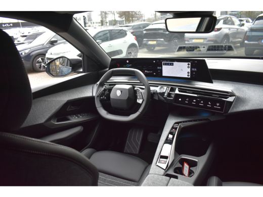 Peugeot 5008 1.6 Plug-in Hybrid 195 Allure 7p. DEMO-DEAL! | 360 Camera | Seat Pack | Drive Assist Pack | Panor... ActivLease financial lease