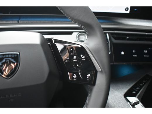 Peugeot 5008 1.6 Plug-in Hybrid 195 Allure 7p. DEMO-DEAL! | 360 Camera | Seat Pack | Drive Assist Pack | Panor... ActivLease financial lease