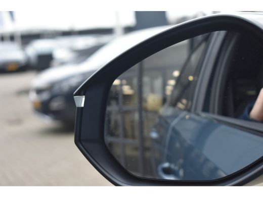 Peugeot 5008 1.6 Plug-in Hybrid 195 Allure 7p. DEMO-DEAL! | 360 Camera | Seat Pack | Drive Assist Pack | Panor... ActivLease financial lease