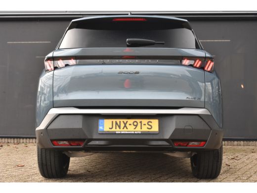 Peugeot 5008 1.6 Plug-in Hybrid 195 Allure 7p. DEMO-DEAL! | 360 Camera | Seat Pack | Drive Assist Pack | Panor... ActivLease financial lease