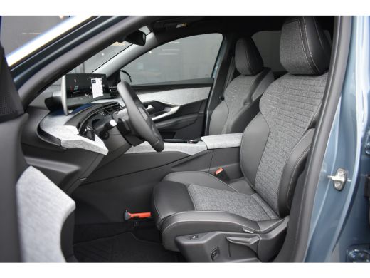 Peugeot 5008 1.6 Plug-in Hybrid 195 Allure 7p. DEMO-DEAL! | 360 Camera | Seat Pack | Drive Assist Pack | Panor... ActivLease financial lease