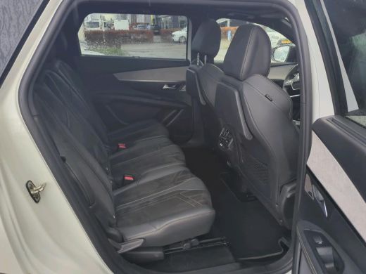 Peugeot 5008 1.6 PureTech GT | Automaat | Navigatie | Camera | Panorama/schuifdak | Focal | Black Pack | ActivLease financial lease