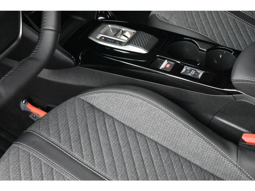 Peugeot e-2008 EV Allure Avantage 54 kWh 8 Jaar Garantie! | Navigatie | Keyless-Entry | Cruise Control | Full-LE... ActivLease financial lease