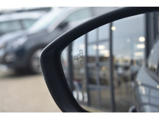 Peugeot e-2008 EV Allure Avantage 54 kWh 8 Jaar Garantie! | Navigatie | Keyless-Entry | Cruise Control | Full-LE... ActivLease financial lease