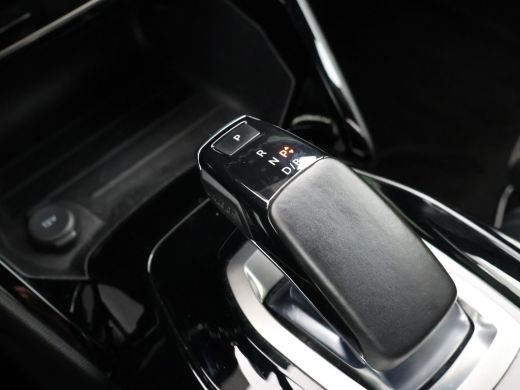 Peugeot e-2008 EV GT 50 kWh 3-FASE + ADAPTIVE CRUISE | STOELVERW. | 18 INCH | LED | APPLE CARPLAY | CAMERA ActivLease financial lease