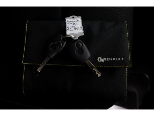 Renault Trafic Passenger 1.6 dCi E6 L2H1 Personenbus Incl BTW/BPM 07-2017 ActivLease financial lease