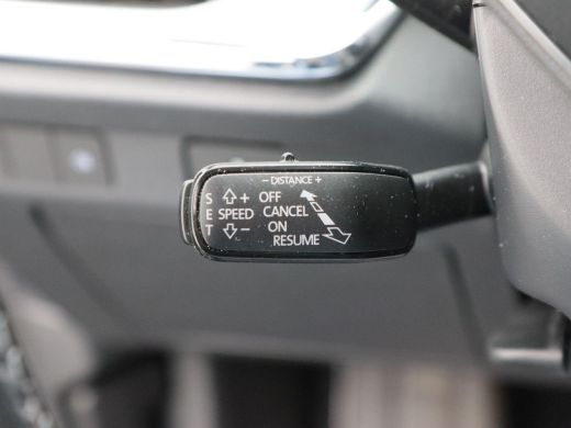 Skoda Enyaq iV 80 204 Pk Automaat | Adaptive Cruise | Stoelverwarming | Stuurverwarming | Navigatie | Trekhaak |... ActivLease financial lease