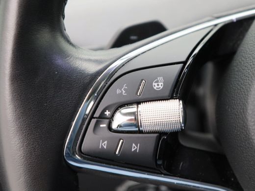 Skoda Enyaq iV 80 204 Pk Automaat | Adaptive Cruise | Stoelverwarming | Stuurverwarming | Navigatie | Trekhaak |... ActivLease financial lease