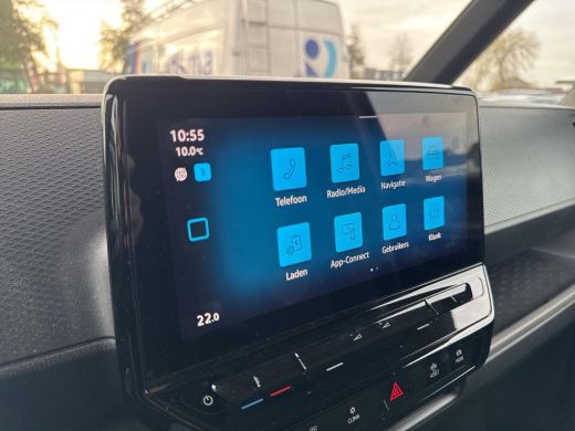 Volkswagen ID. Buzz Cargo Cargo 77 kWh | Trekhaak | Camera | PDC | Betimmering | SOH 95% | ActivLease financial lease