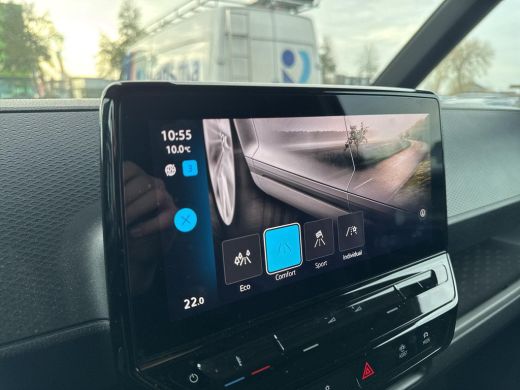 Volkswagen ID. Buzz Cargo Cargo 77 kWh | Trekhaak | Camera | PDC | Betimmering | SOH 95% | ActivLease financial lease