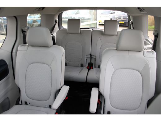 Volkswagen ID. Buzz Pro 86 kWh LWB 286 PK | 6-zits | Panoramadak | Trekhaak | Harman-Kardon | Head-up Display | Navi|... ActivLease financial lease