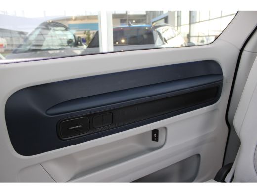 Volkswagen ID. Buzz Pro 86 kWh LWB 286 PK | 6-zits | Panoramadak | Trekhaak | Harman-Kardon | Head-up Display | Navi|... ActivLease financial lease