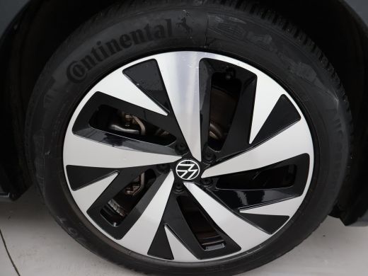 Volkswagen ID.4 FIRST 77 kWh 1st + 20 INCH LMV | TREKHAAK | CAMERA | SFEERVERLICHTING | ADAPTIVE CRUISE | STOELVERW. ActivLease financial lease