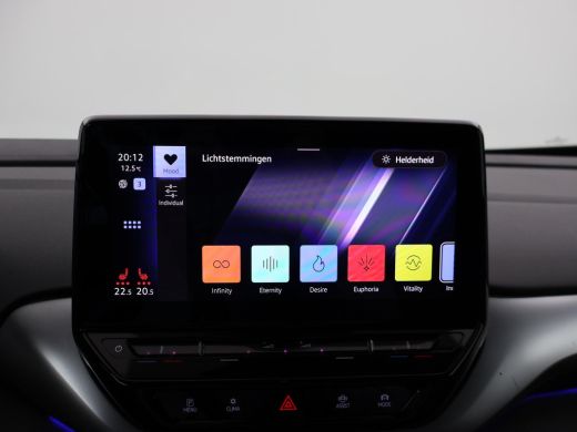 Volkswagen ID.4 FIRST 77 kWh 1st + 20 INCH LMV | TREKHAAK | CAMERA | SFEERVERLICHTING | ADAPTIVE CRUISE | STOELVERW. ActivLease financial lease
