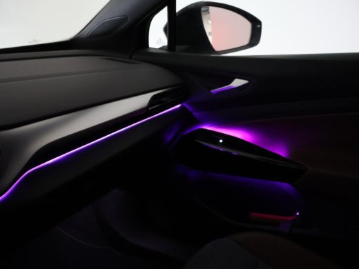 Volkswagen ID.4 FIRST 77 kWh 1st + 20 INCH LMV | TREKHAAK | CAMERA | SFEERVERLICHTING | ADAPTIVE CRUISE | STOELVERW. ActivLease financial lease