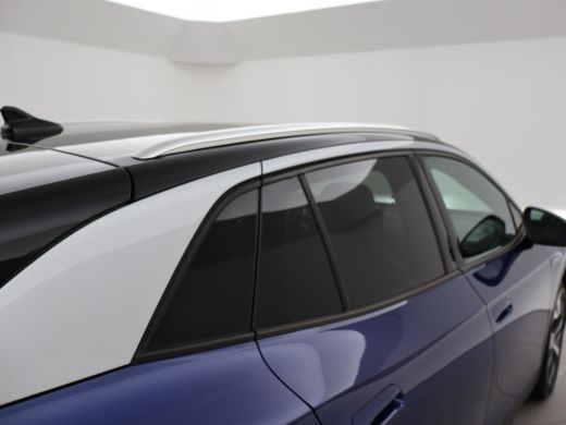 Volkswagen ID.4 FIRST 77 kWh 1st + 20 INCH LMV | TREKHAAK | CAMERA | SFEERVERLICHTING | ADAPTIVE CRUISE | STOELVERW. ActivLease financial lease