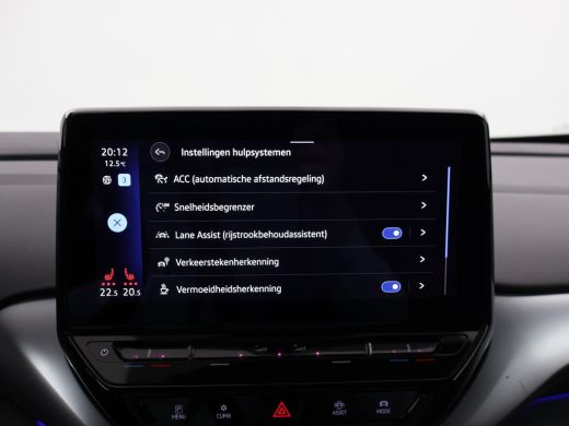 Volkswagen ID.4 FIRST 77 kWh 1st + 20 INCH LMV | TREKHAAK | CAMERA | SFEERVERLICHTING | ADAPTIVE CRUISE | STOELVERW. ActivLease financial lease