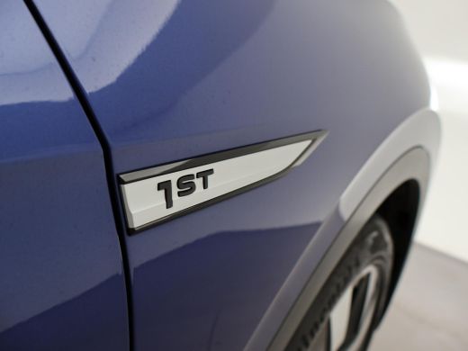 Volkswagen ID.4 FIRST 77 kWh 1st + 20 INCH LMV | TREKHAAK | CAMERA | SFEERVERLICHTING | ADAPTIVE CRUISE | STOELVERW. ActivLease financial lease