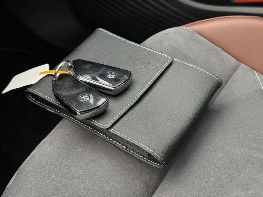 Volkswagen ID.4 Aut. First Edition 77kWh | Navi | Camera | Carplay | ActivLease financial lease