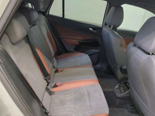 Volkswagen ID.4 First 77 kWh | Navi | Camera | Carplay | ActivLease financial lease