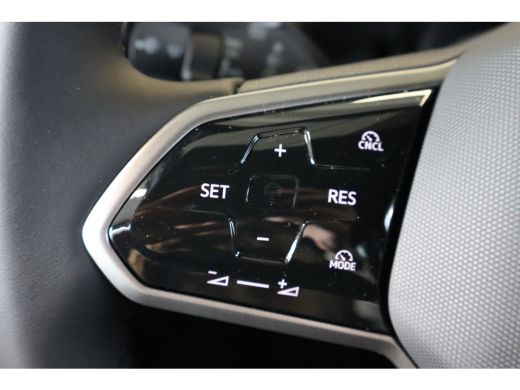 Volkswagen ID.4 Limited Edition | 'App-Connect' draadloze smartphone integratie | Achterbank in ongelijke delen n... ActivLease financial lease