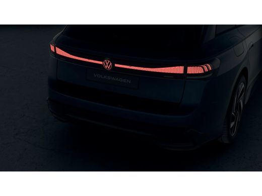 Volkswagen ID.7 Pro Limited Edition | Achterbank in ongelijke delen neerklapbaar incl. middenarmsteun en doorlaad... ActivLease financial lease